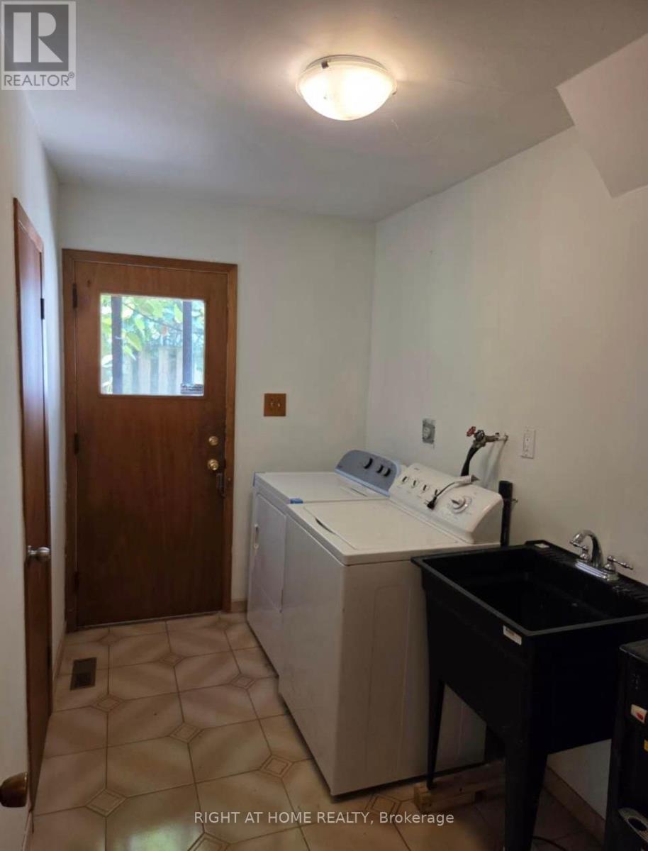 1010 Bloor Street, Mississauga, Ontario  L4Y 2N2 - Photo 10 - W13073152