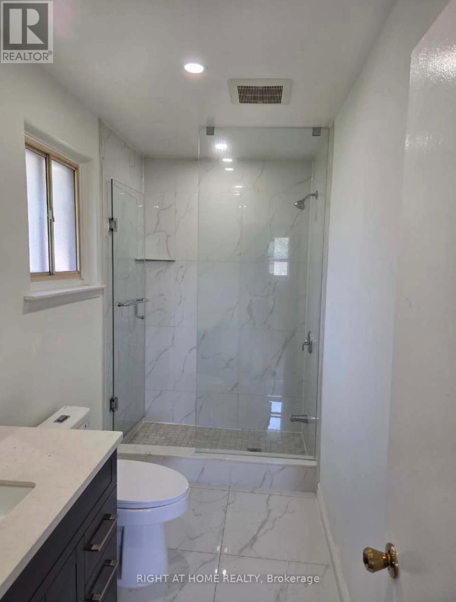 1010 Bloor Street, Mississauga, Ontario  L4Y 2N2 - Photo 13 - W13073152