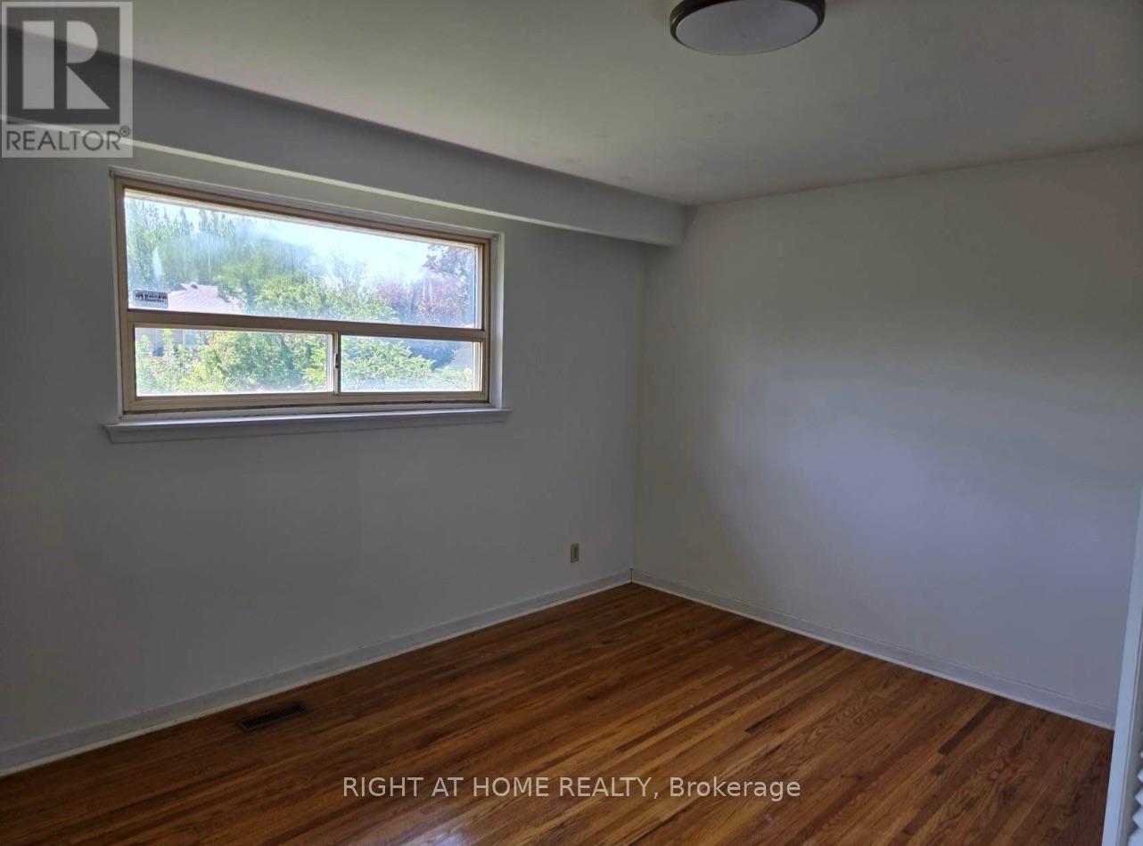 1010 Bloor Street, Mississauga, Ontario  L4Y 2N2 - Photo 14 - W13073152