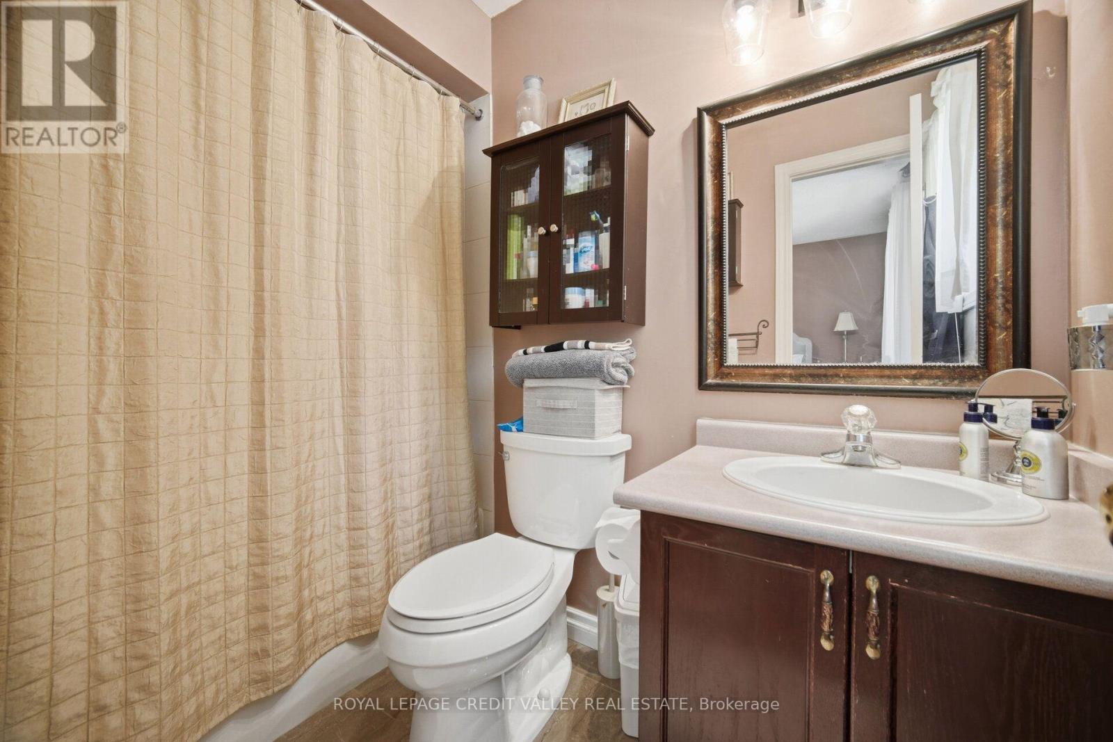 8 Pressed Brick Drive, Brampton, Ontario  L6V 4K8 - Photo 25 - W13628312