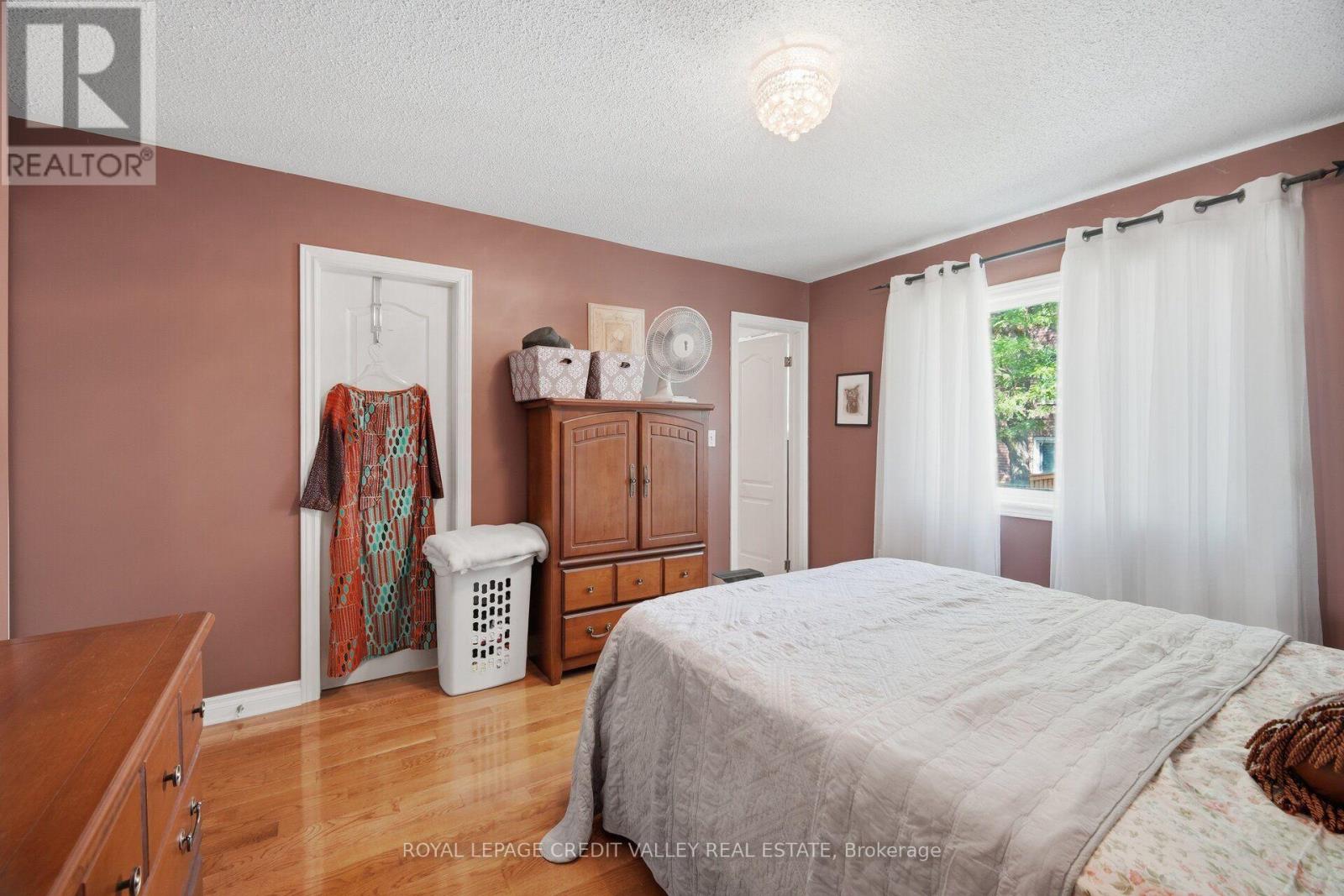 8 Pressed Brick Drive, Brampton, Ontario  L6V 4K8 - Photo 24 - W13628312