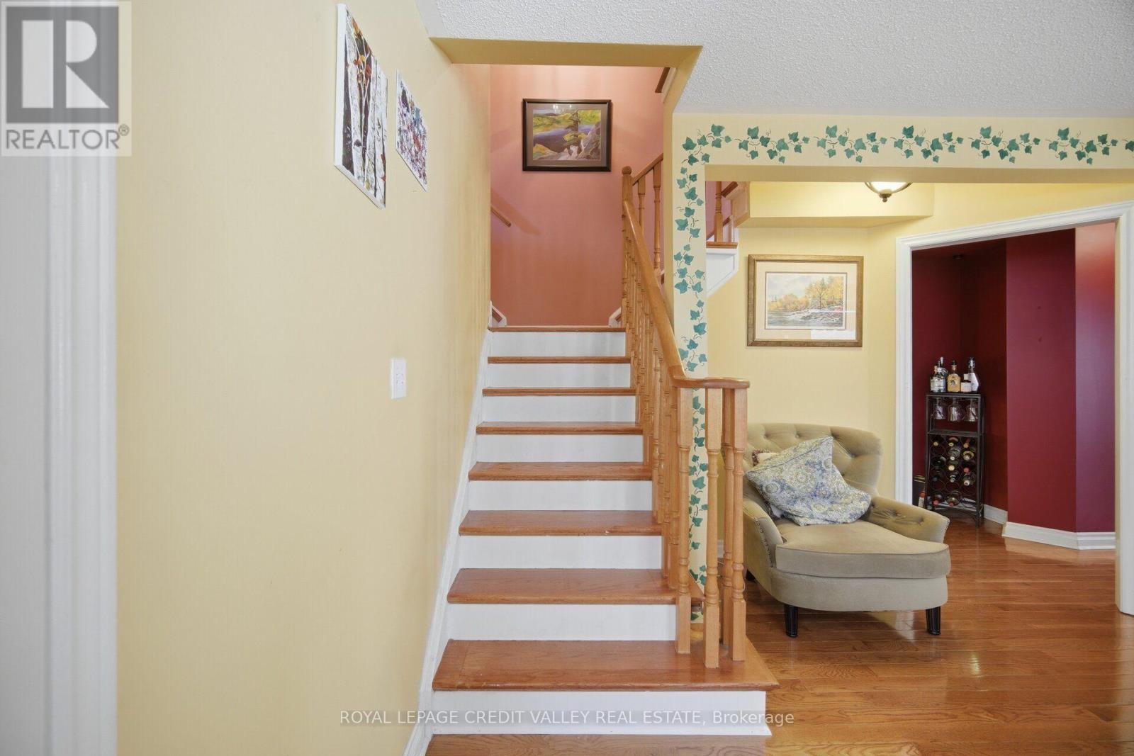8 Pressed Brick Drive, Brampton, Ontario  L6V 4K8 - Photo 22 - W13628312