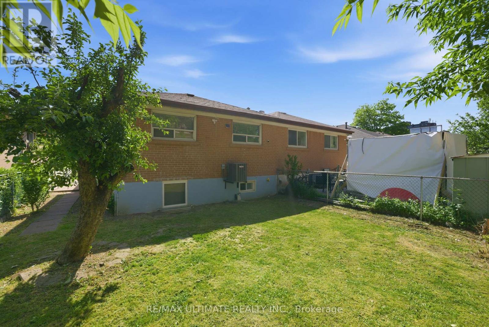 48 Venetian Crescent, Toronto, Ontario  M3N 2L8 - Photo 19 - W13628350