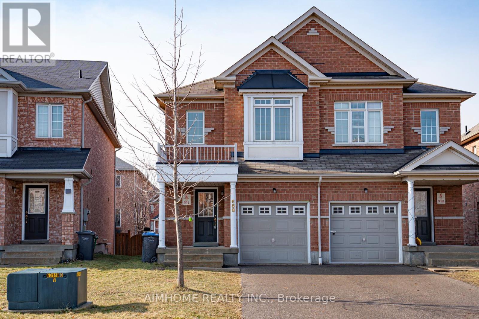 688 COURTNEY VALLEY ROAD, Mississauga, Ontario