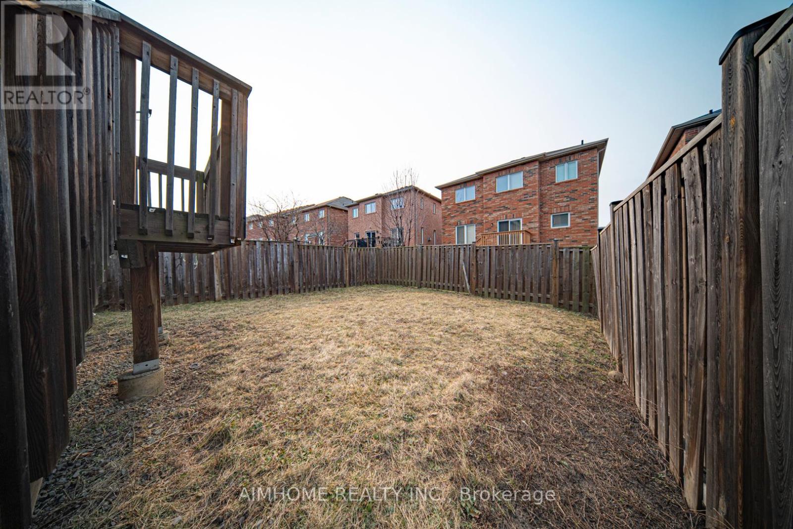 688 Courtney Valley Road, Mississauga, Ontario  L5V 0C3 - Photo 13 - W13628376