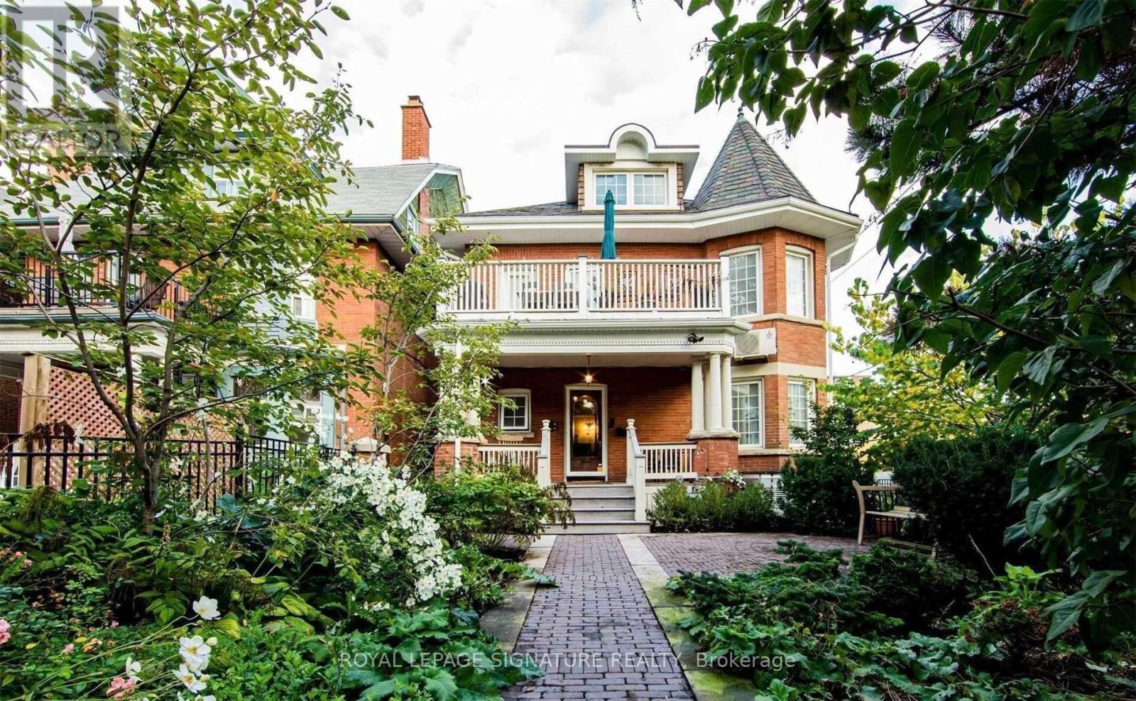1 - 1 MAYNARD AVENUE, Toronto, Ontario