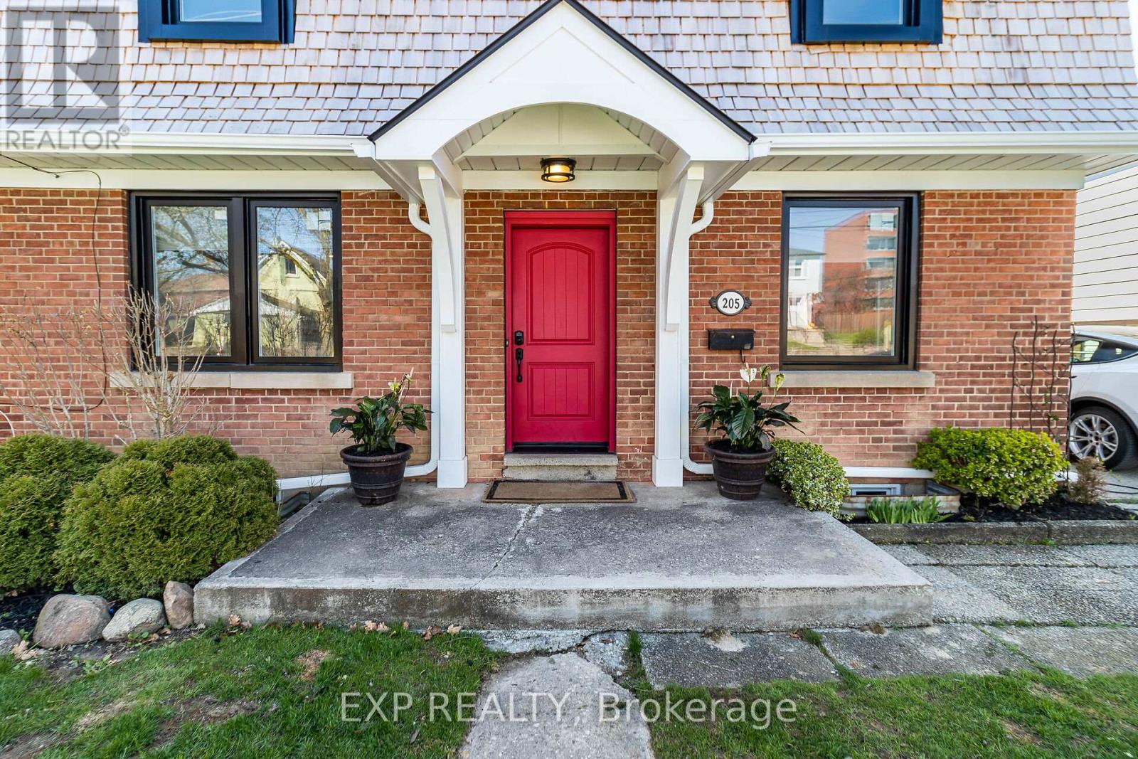 205 CHURCH STREET, Toronto, Ontario