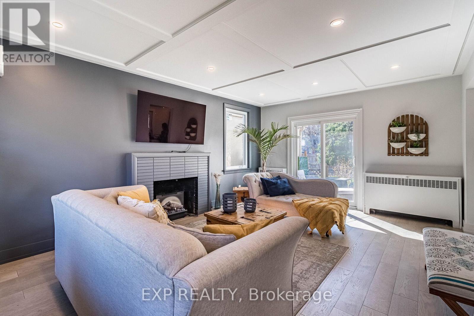 205 Church Street, Toronto, Ontario  M9N 1N9 - Photo 6 - W13628434