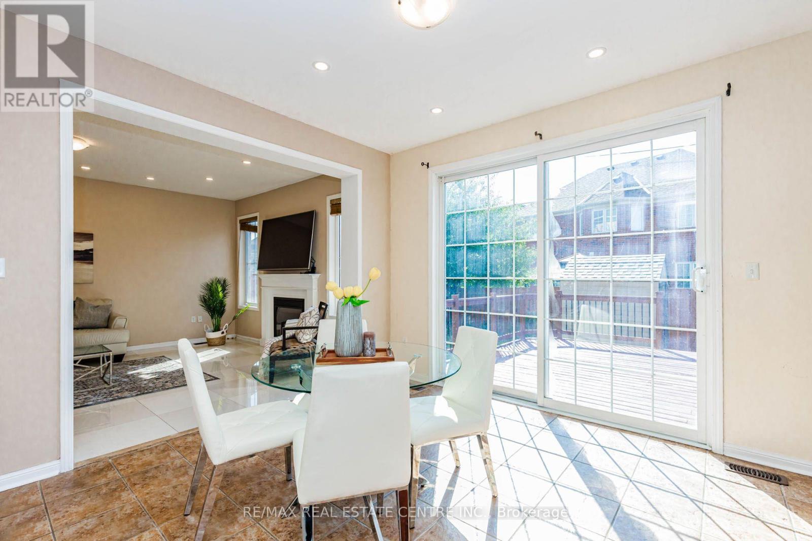 14 Alboreto Way, Brampton, Ontario  L6X 0N5 - Photo 15 - W13628436