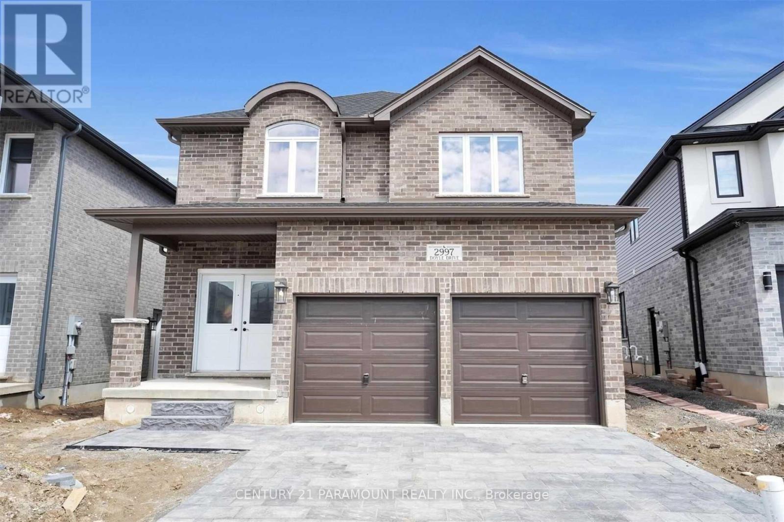 2997 DOYLE DRIVE, London South, Ontario