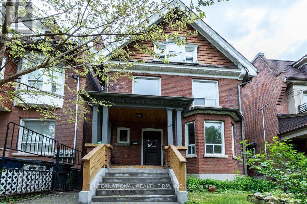 Unit C - 201 Madison Avenue, Toronto, Ontario  M5R 2S6 - Photo 3 - C13620290