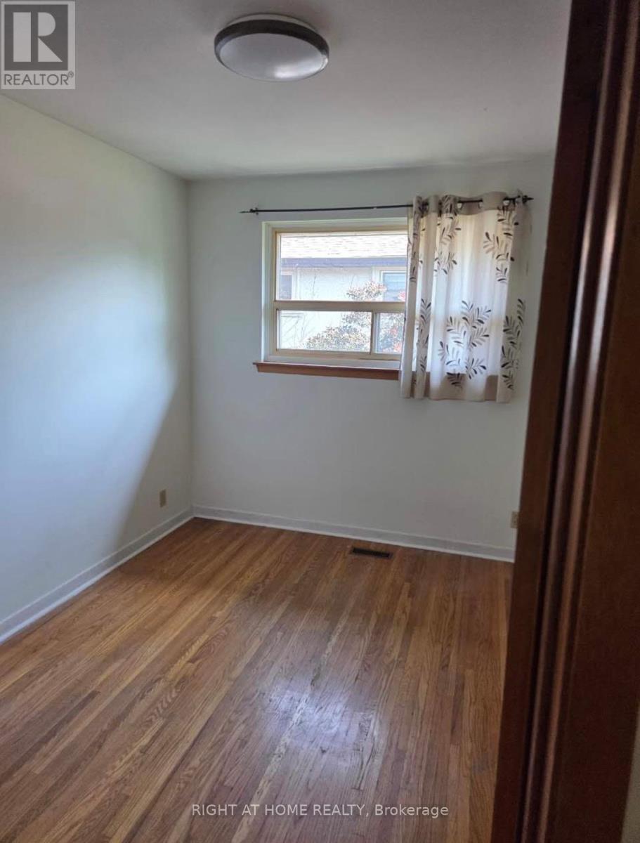 1010 Bloor Street, Mississauga, Ontario  L4Y 2N2 - Photo 23 - W13246236