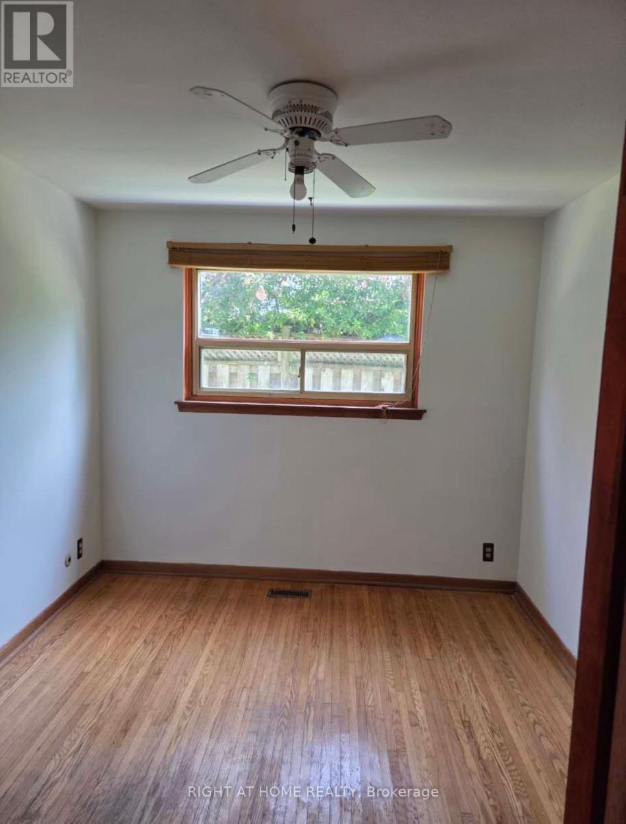 1010 Bloor Street, Mississauga, Ontario  L4Y 2N2 - Photo 16 - W13246236