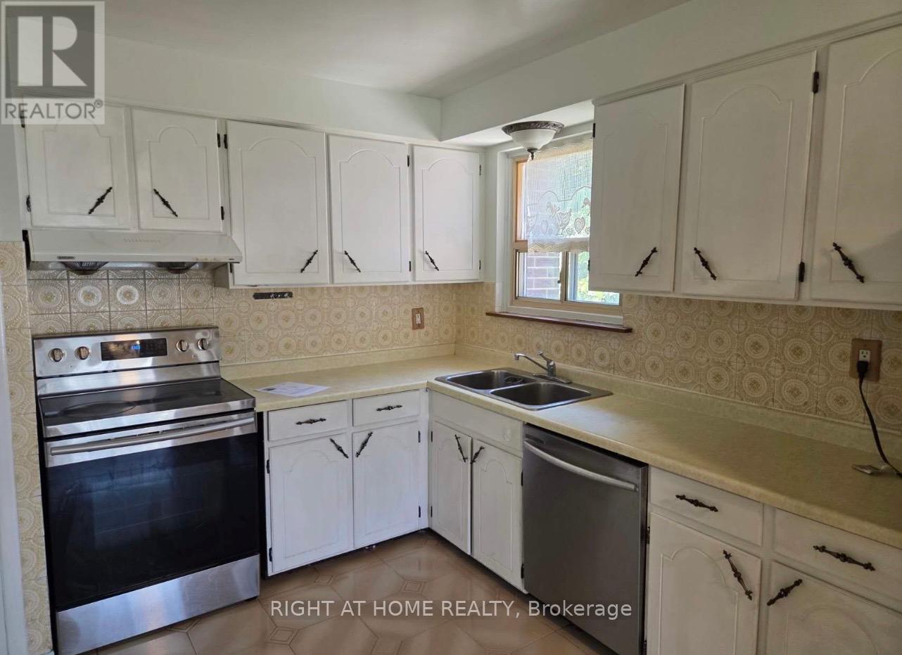 1010 Bloor Street, Mississauga, Ontario  L4Y 2N2 - Photo 26 - W13246236