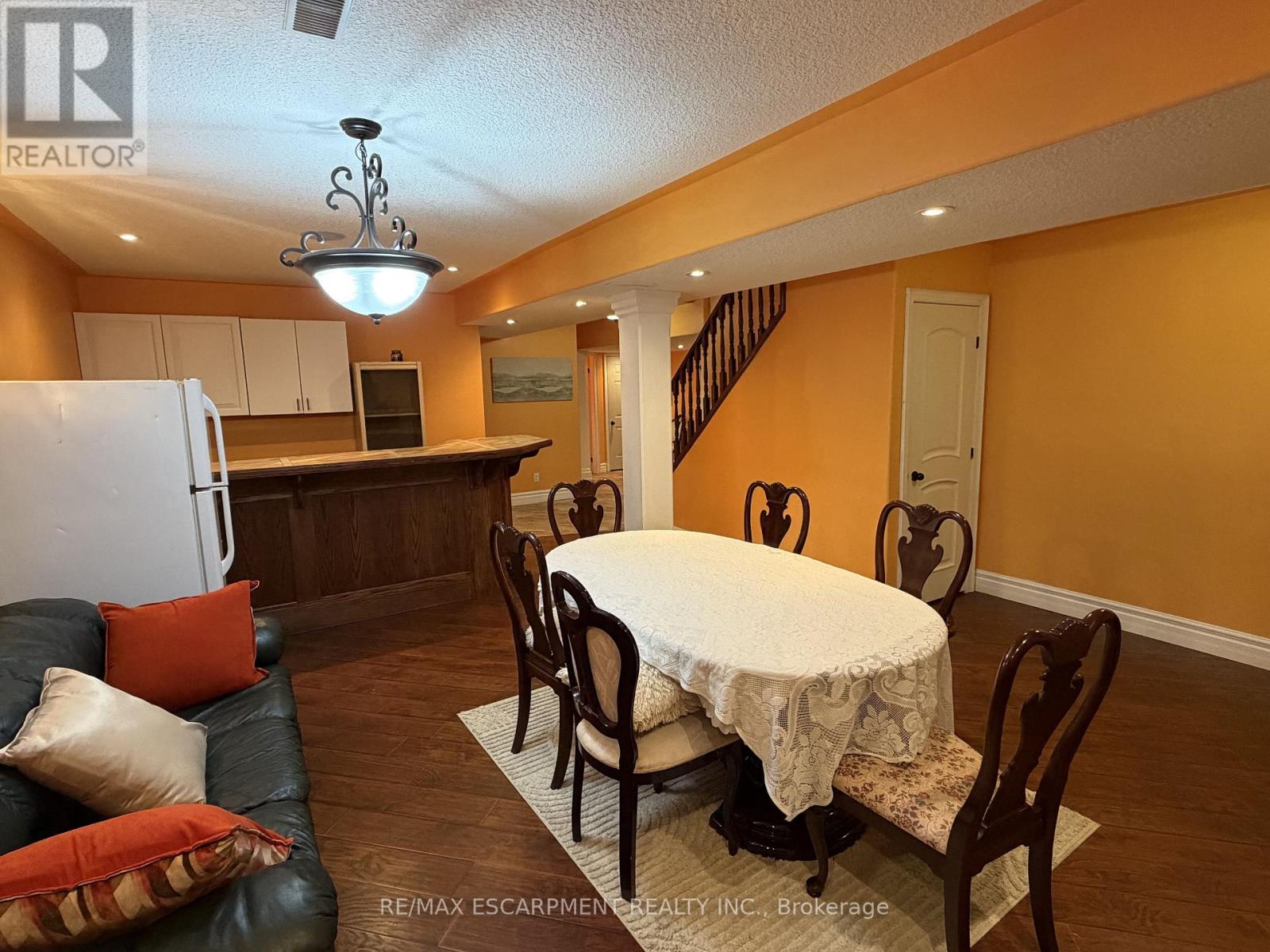 2 Pineridge Drive, Hamilton, Ontario  L9A 5K2 - Photo 7 - X13099102
