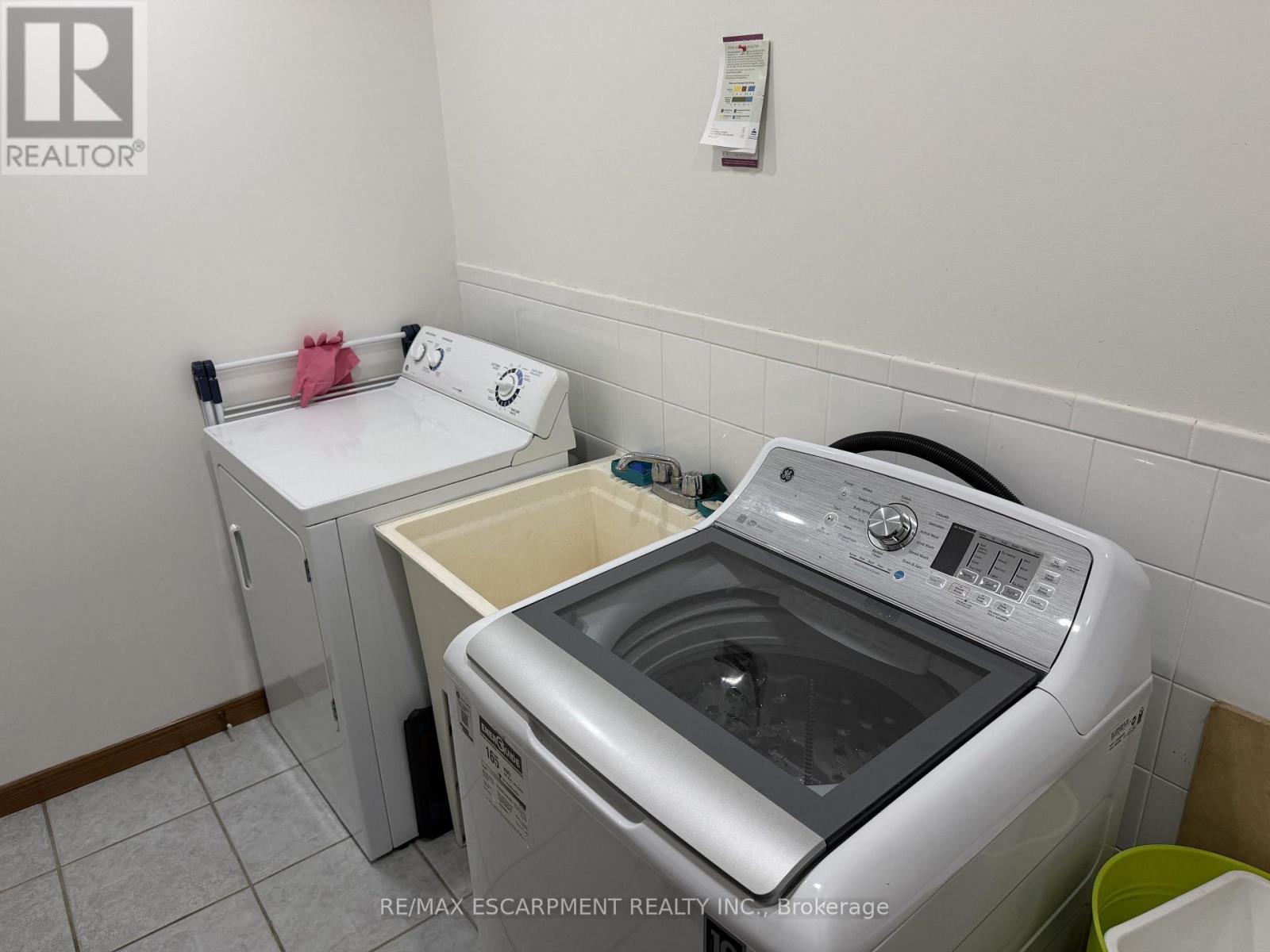 2 Pineridge Drive, Hamilton, Ontario  L9A 5K2 - Photo 13 - X13099102