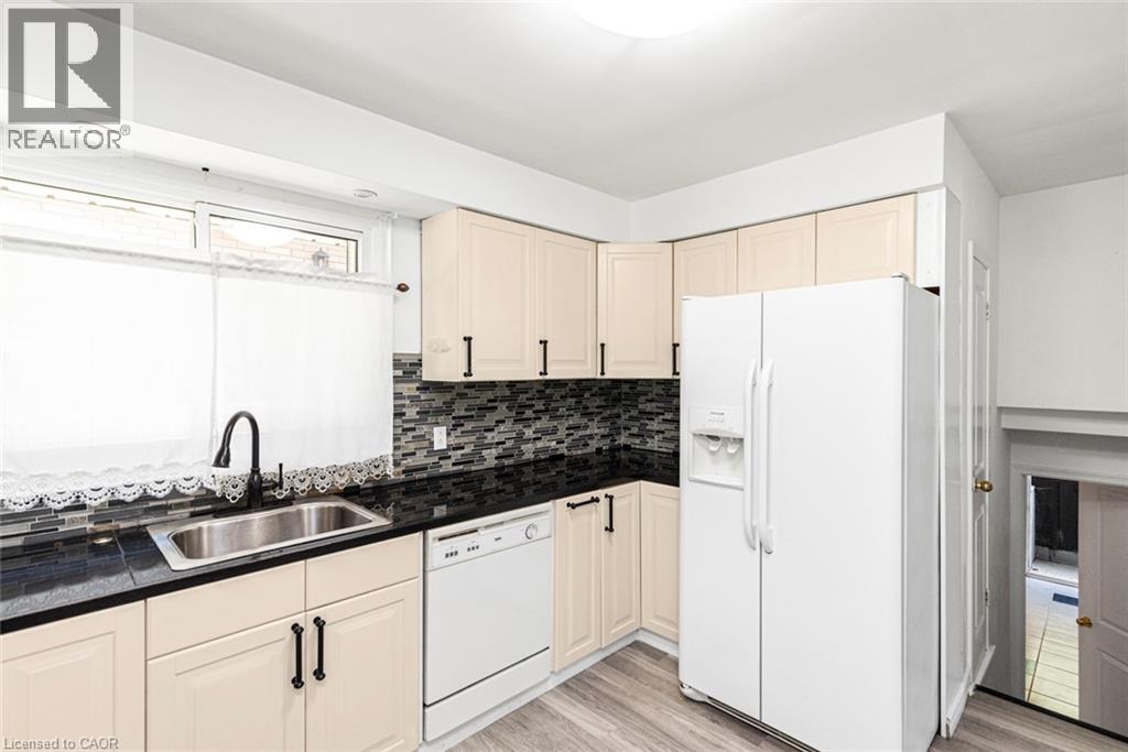 100 Mountain Avenue N, Hamilton, Ontario  L8G 3P7 - Photo 12 - 40845875