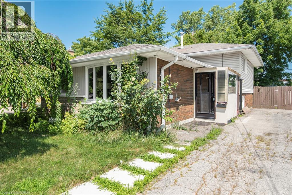 100 Mountain Avenue N, Hamilton, Ontario  L8G 3P7 - Photo 2 - 40845875