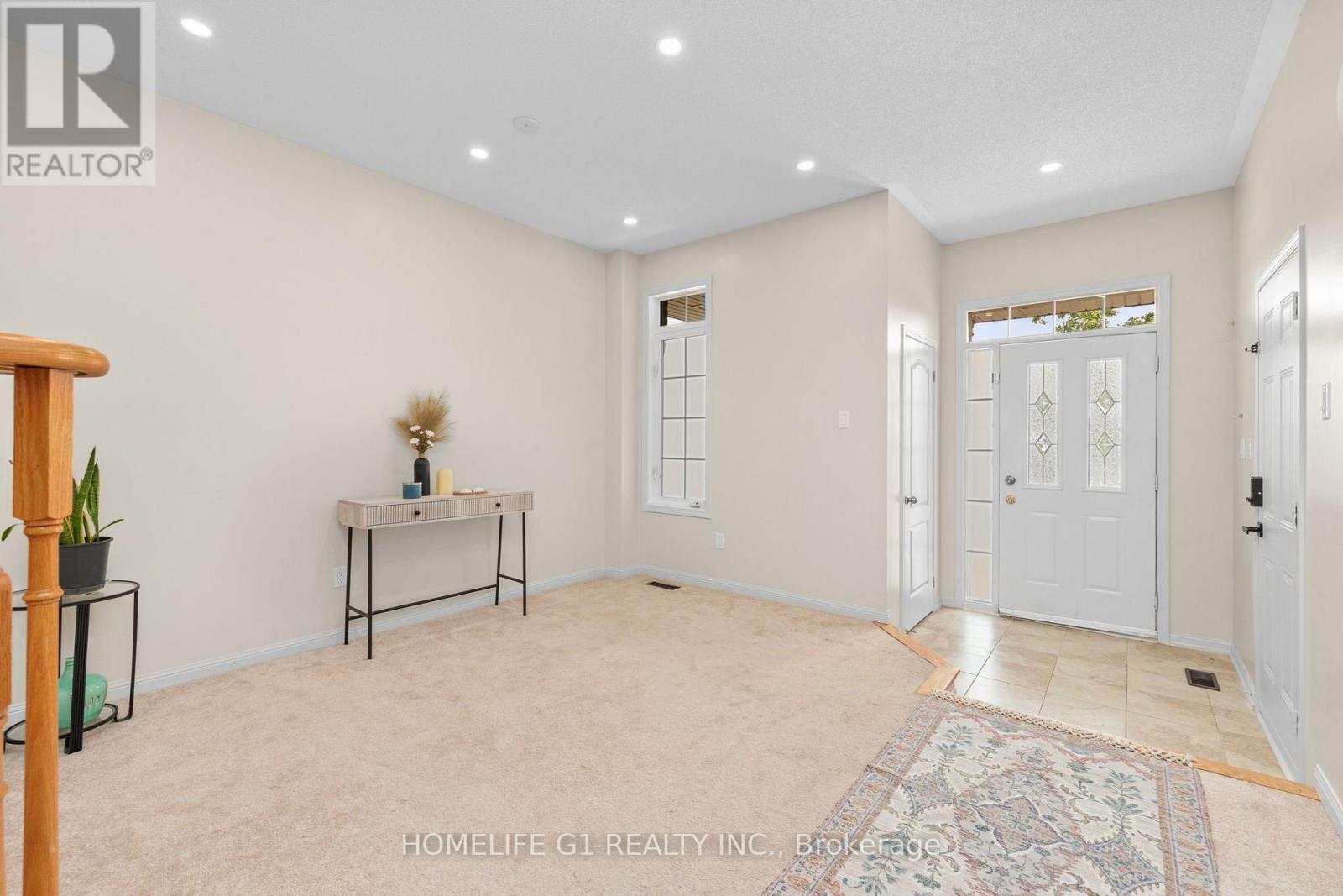10 Hurst Drive, Ajax, Ontario  L1T 0N8 - Photo 5 - E13609142