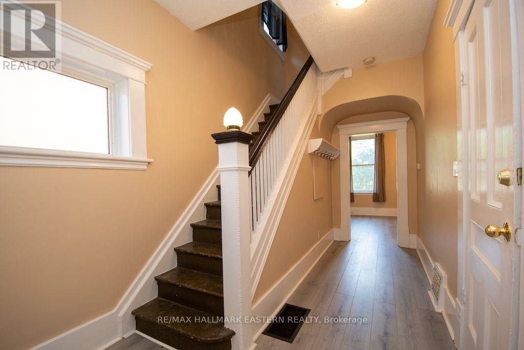 466 Rubidge Street, Peterborough, Ontario  K9H 4E5 - Photo 3 - X13628486