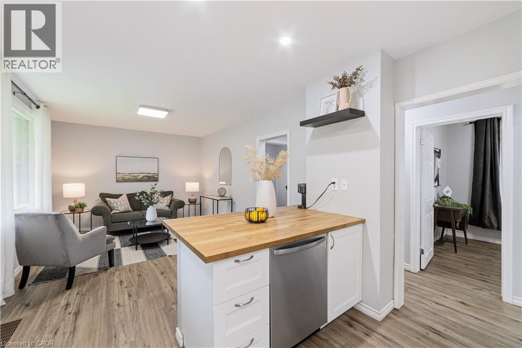 197 East 12th Street, Hamilton, Ontario  L9A 3X5 - Photo 9 - 40845481