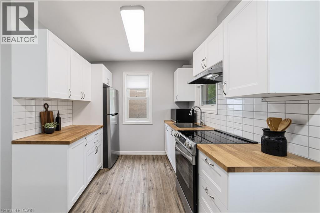 197 East 12th Street, Hamilton, Ontario  L9A 3X5 - Photo 6 - 40845481