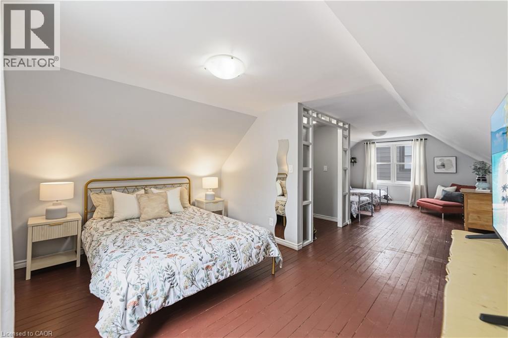197 East 12th Street, Hamilton, Ontario  L9A 3X5 - Photo 15 - 40845481