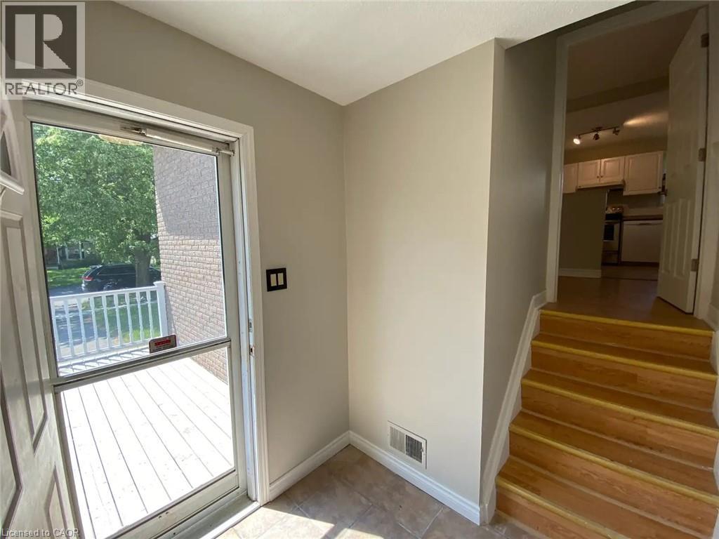 92 Leaside Drive, Welland, Ontario  L3C 6B2 - Photo 2 - 40850345