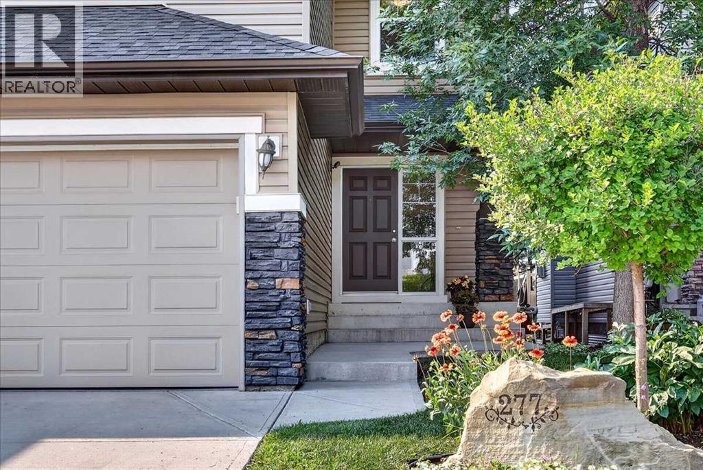 277 Evermeadow Avenue SW, Calgary, Alberta  T2Y 0C5 - Photo 2 - A2334031