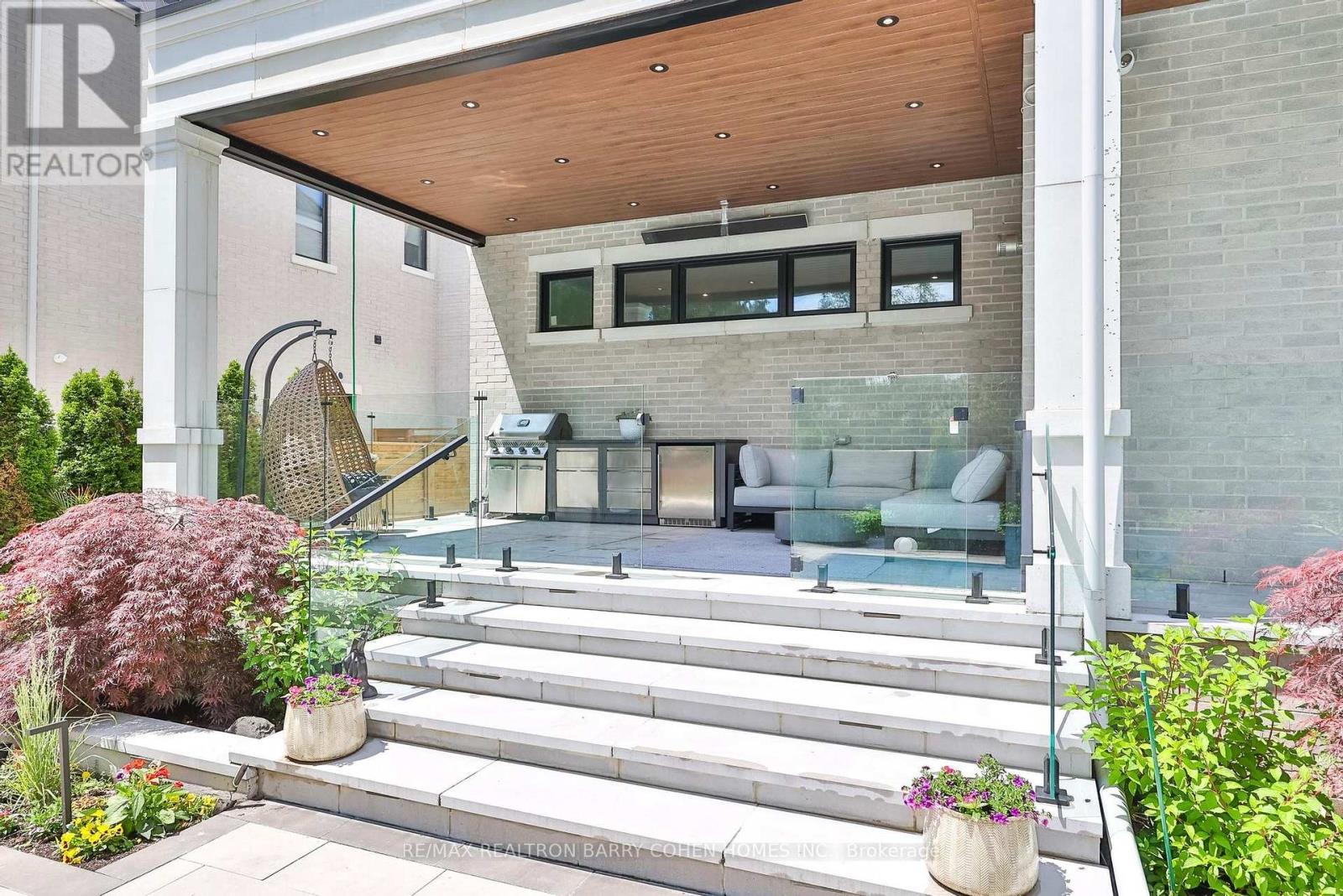 15 Sulgrave Crescent, Toronto, Ontario  M2L 1W5 - Photo 33 - C13568072