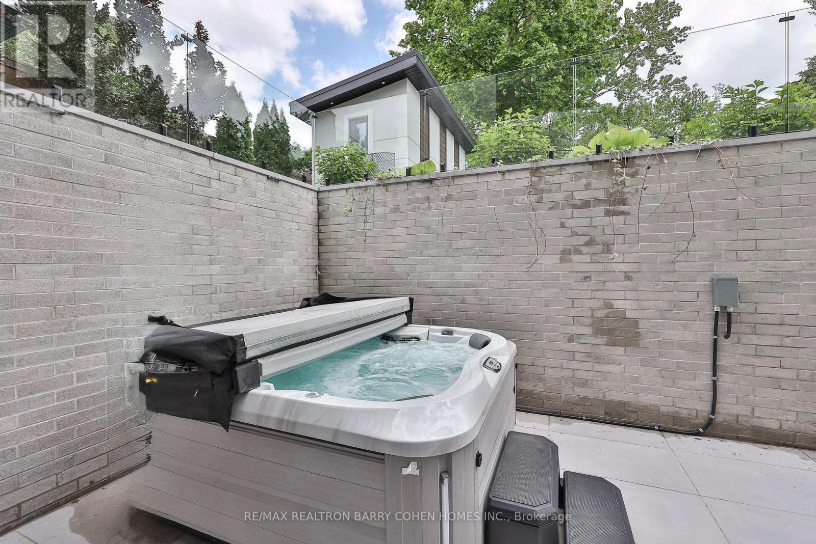15 Sulgrave Crescent, Toronto, Ontario  M2L 1W5 - Photo 42 - C13568072