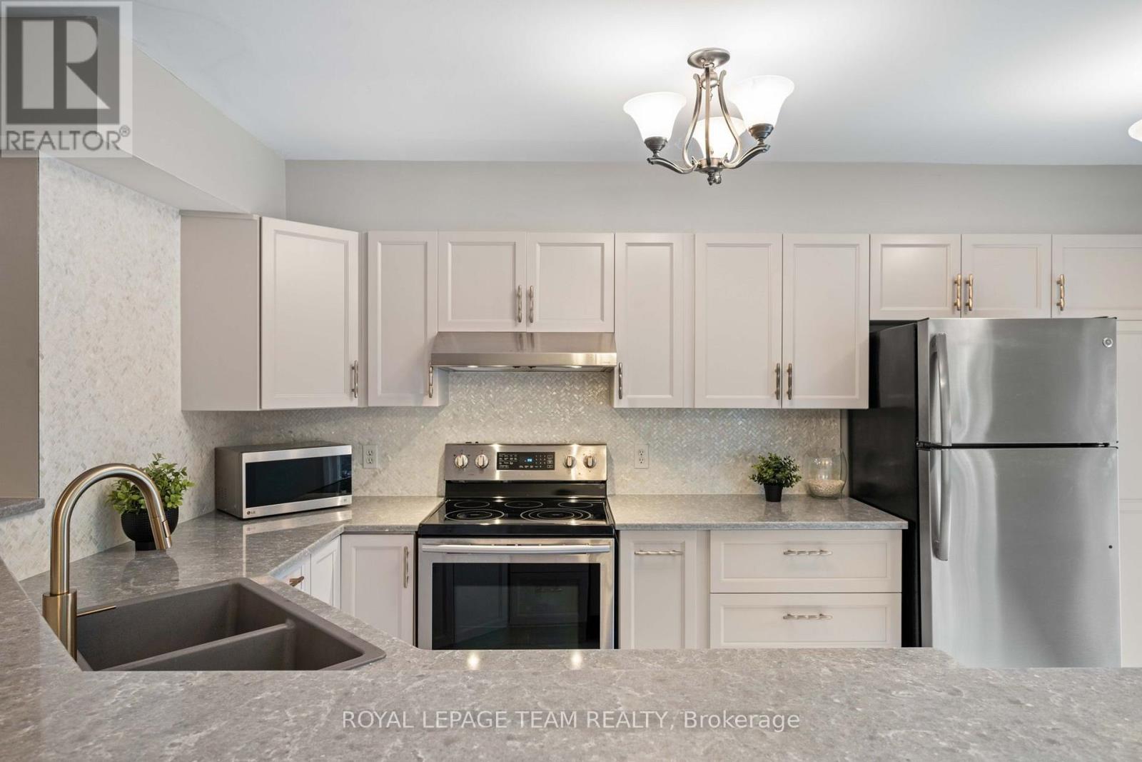 6 Folison Street, Ottawa, Ontario K1T 3Y3 - Photo 9 - X13619346