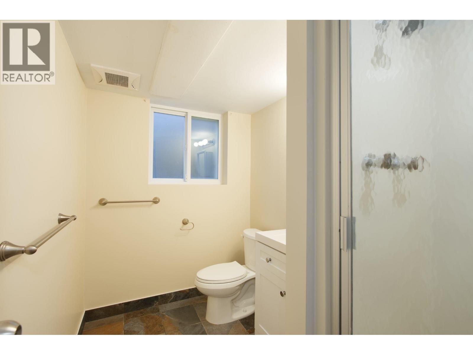Ground 4437 Atlee Avenue, Burnaby, British Columbia  V5G 3R7 - Photo 9 - R3151804