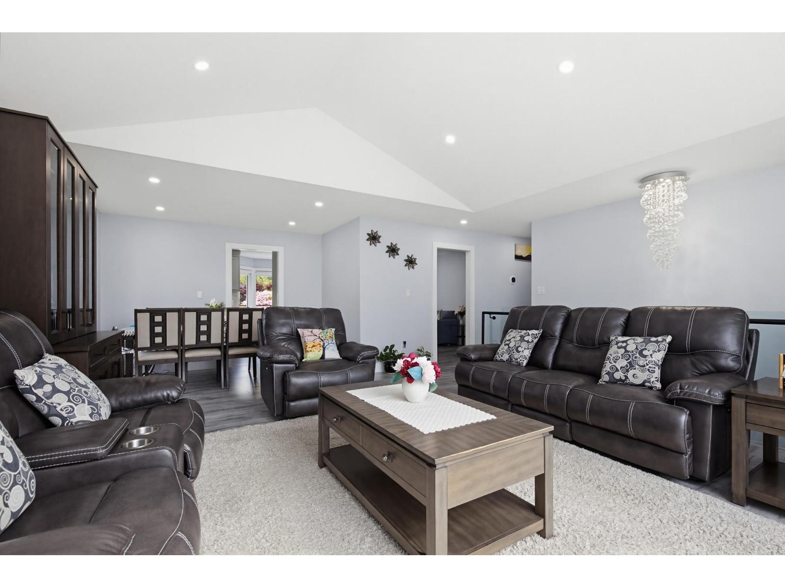 5648 Villa Rosa Place, Sardis South, Chilliwack, British Columbia  V2R 3K6 - Photo 13 - R3151656