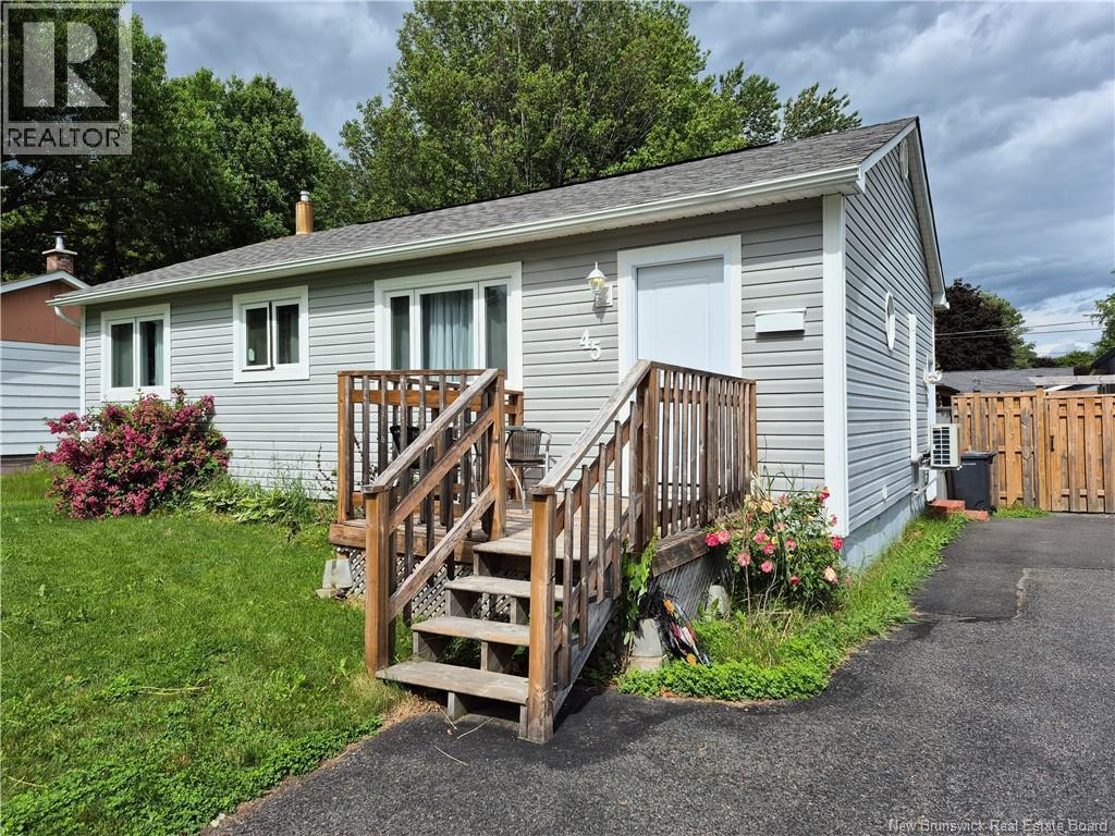 45 Clearview Avenue, Nashwaaksis, New Brunswick  E3A 1J9 - Photo 2 - NB142437