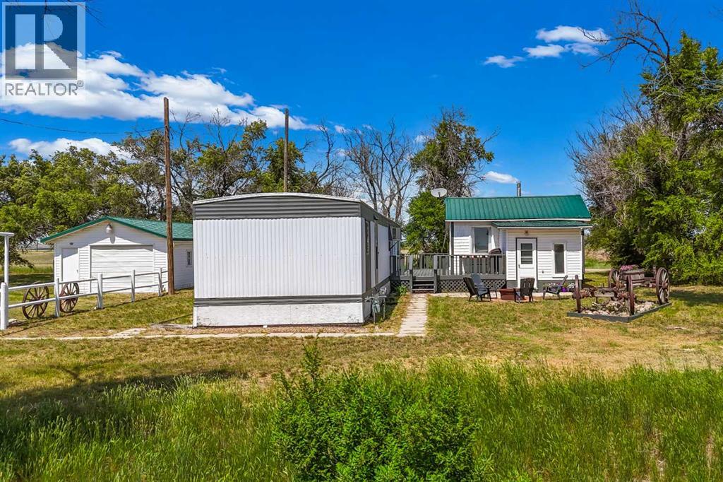 1043, 6 Ave, Empress, Alberta  T0J 1E0 - Photo 32 - A2323664