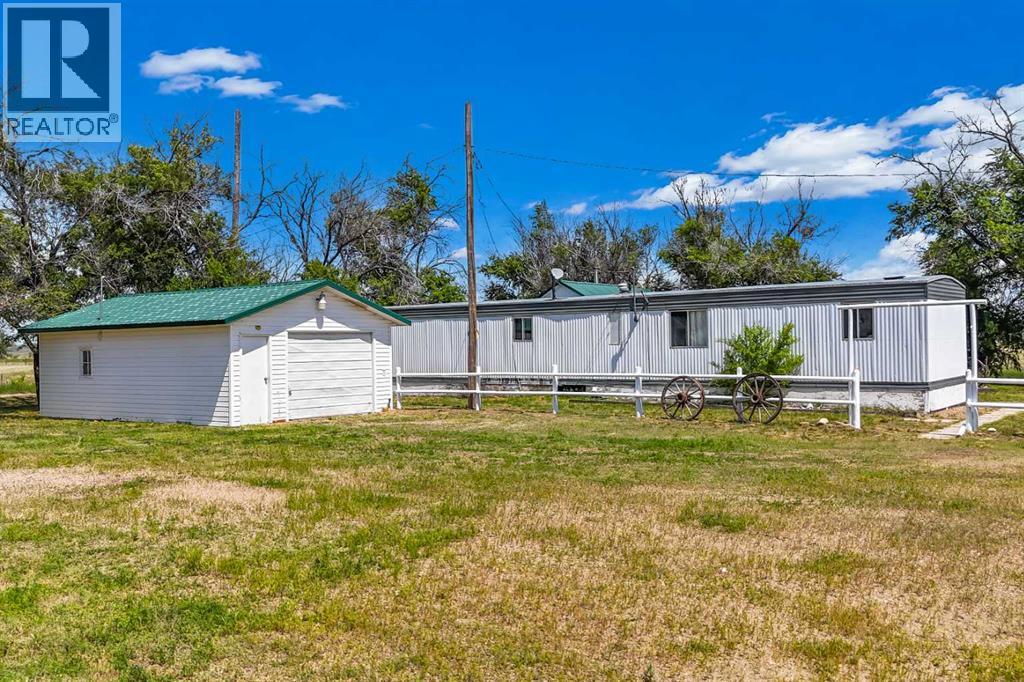 1043, 6 Ave, Empress, Alberta  T0J 1E0 - Photo 31 - A2323664