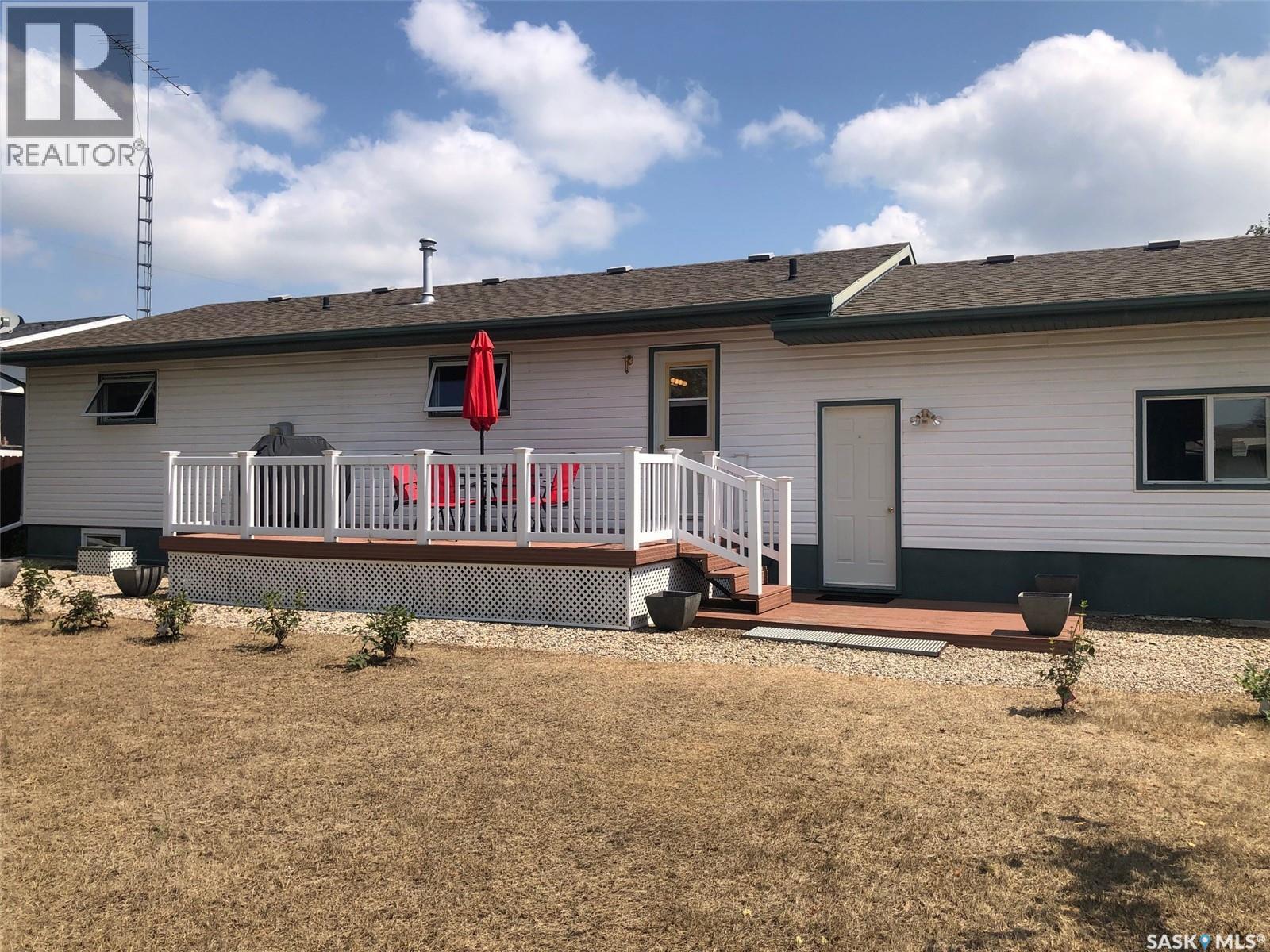 643 2nd Street Ne, Preeceville, Saskatchewan S0A 3B0 - Photo 10 - SK044191