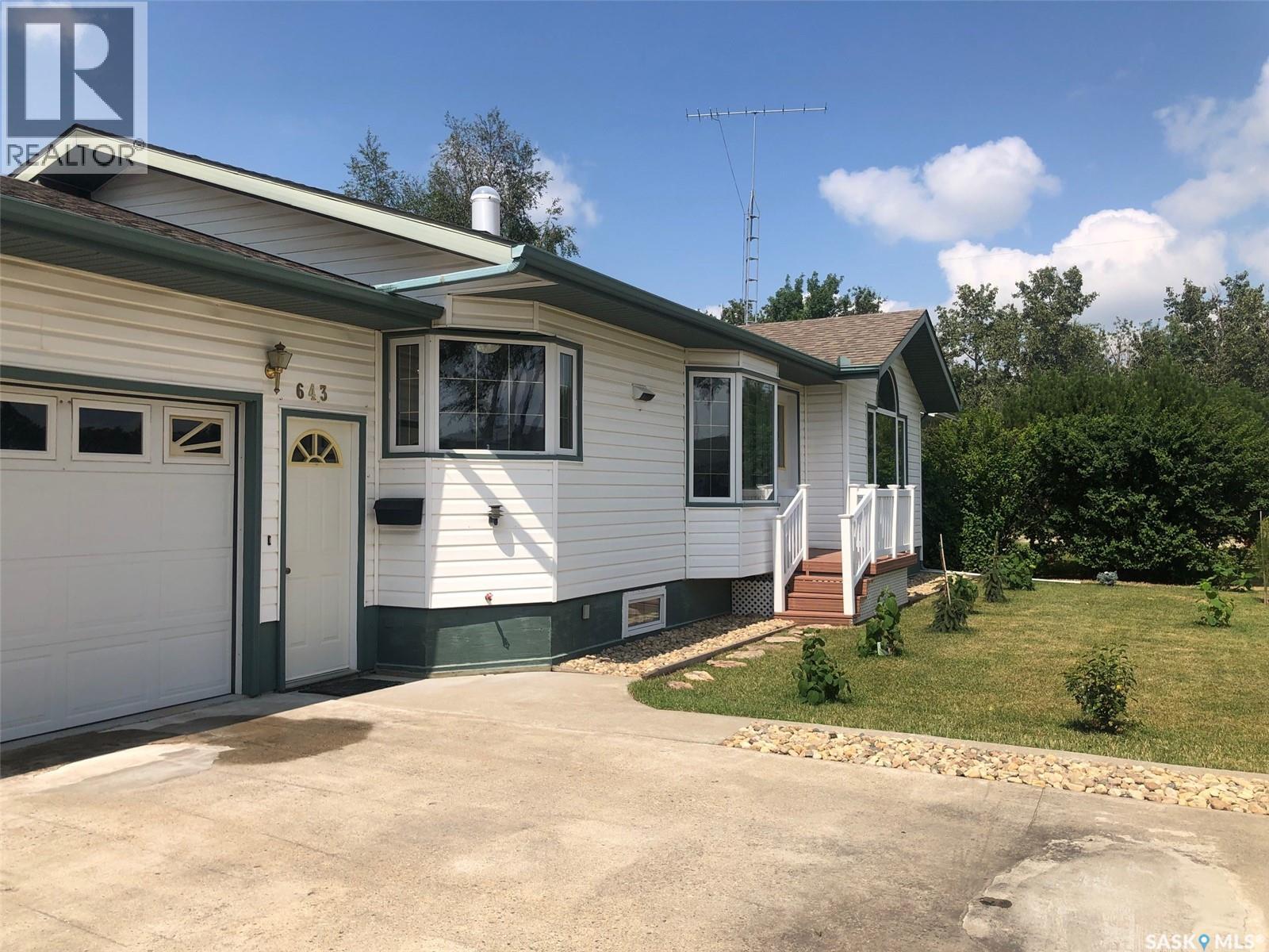 643 2nd Street Ne, Preeceville, Saskatchewan S0A 3B0 - Photo 4 - SK044191