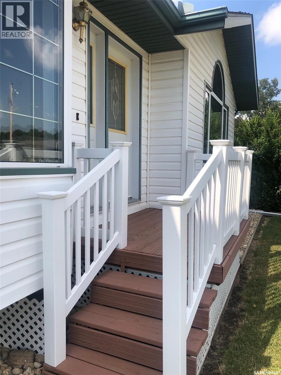 643 2nd Street Ne, Preeceville, Saskatchewan S0A 3B0 - Photo 6 - SK044191