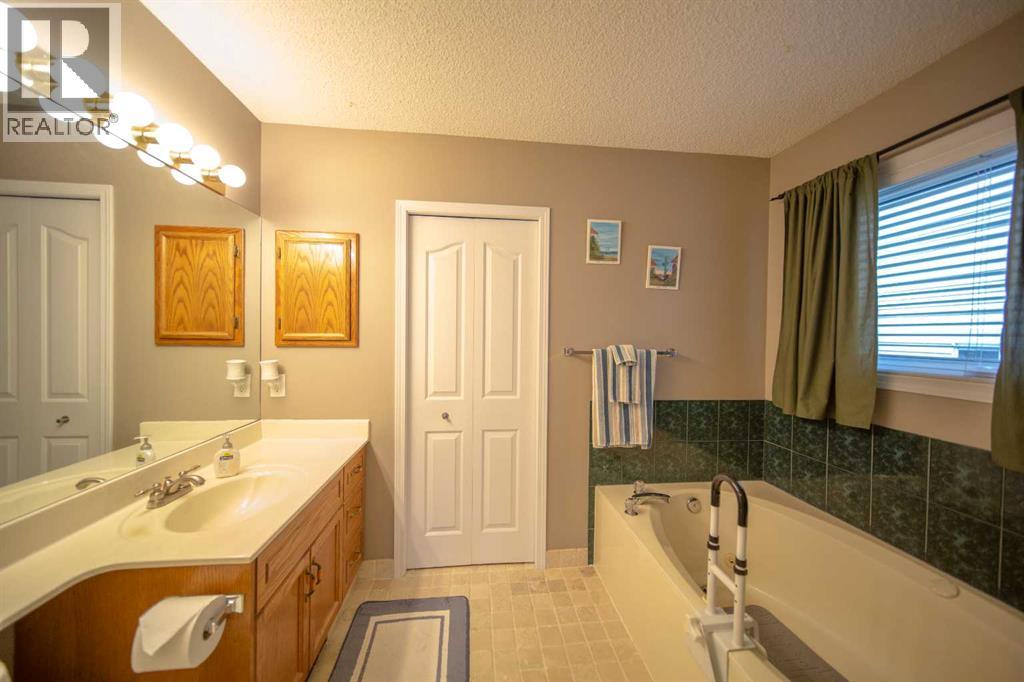 272 Covington Road NE, Calgary, Alberta  T3K 4G2 - Photo 23 - A2316052