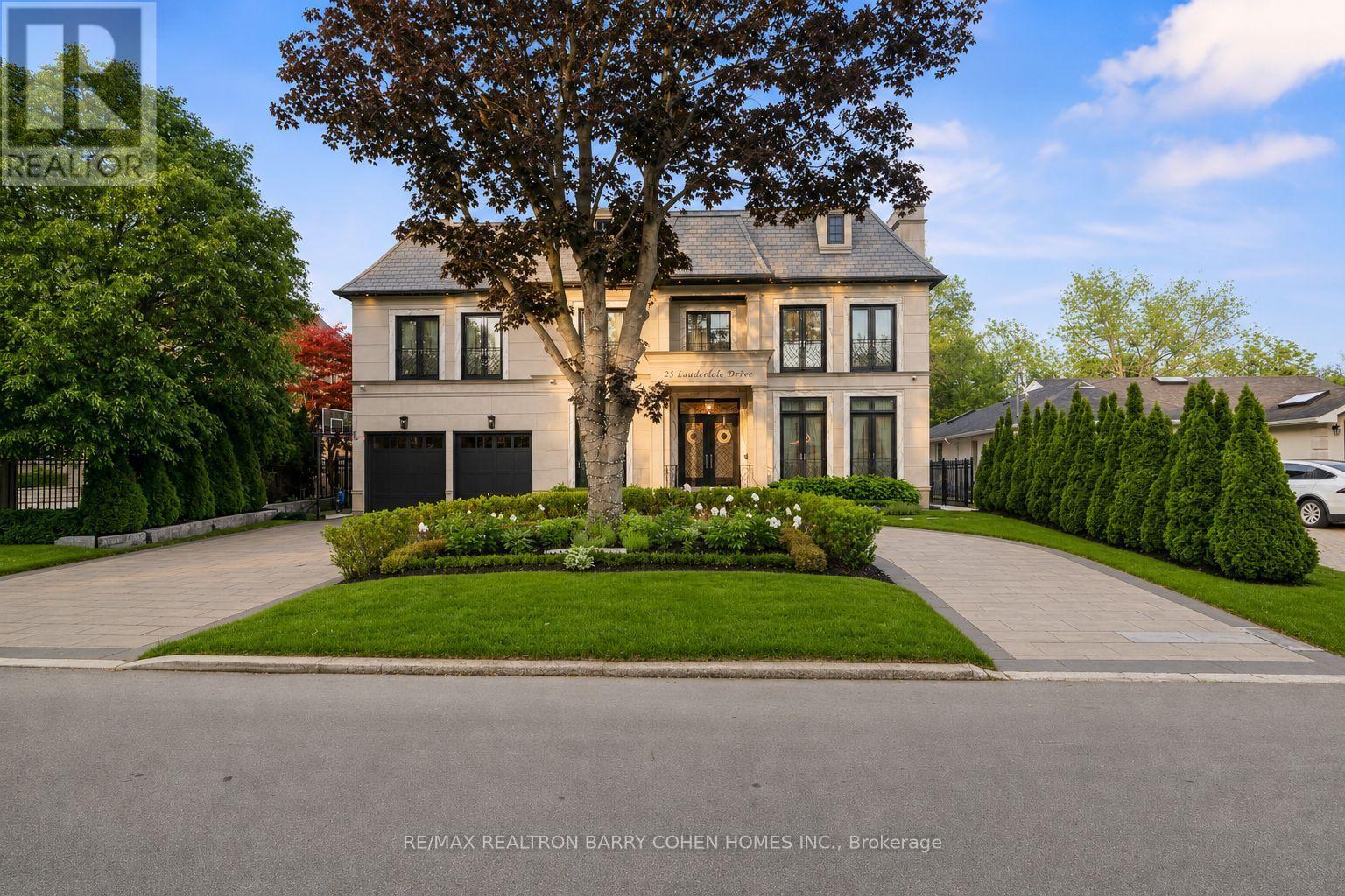 23 Lauderdale Drive, Toronto, Ontario  M2L 2A8 - Photo 2 - C13450206