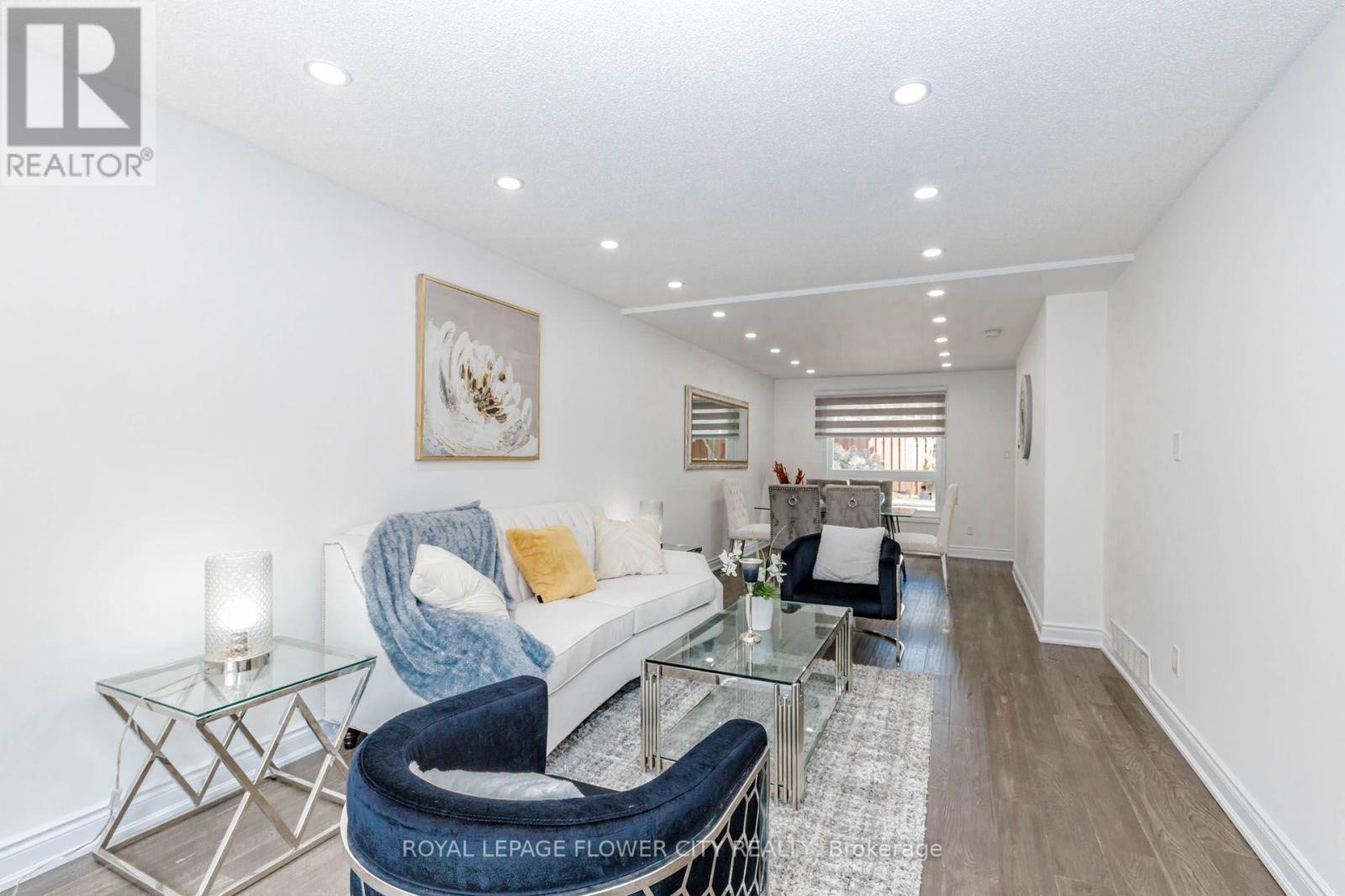 1530 Somergrove Crescent, Pickering, Ontario  L1X 2K7 - Photo 6 - E13623168