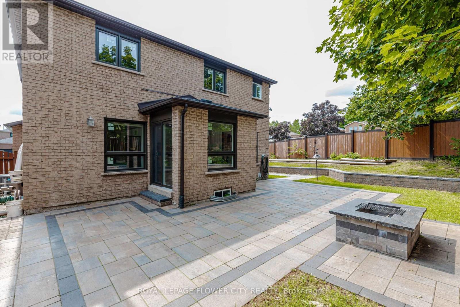 1530 Somergrove Crescent, Pickering, Ontario  L1X 2K7 - Photo 43 - E13623168