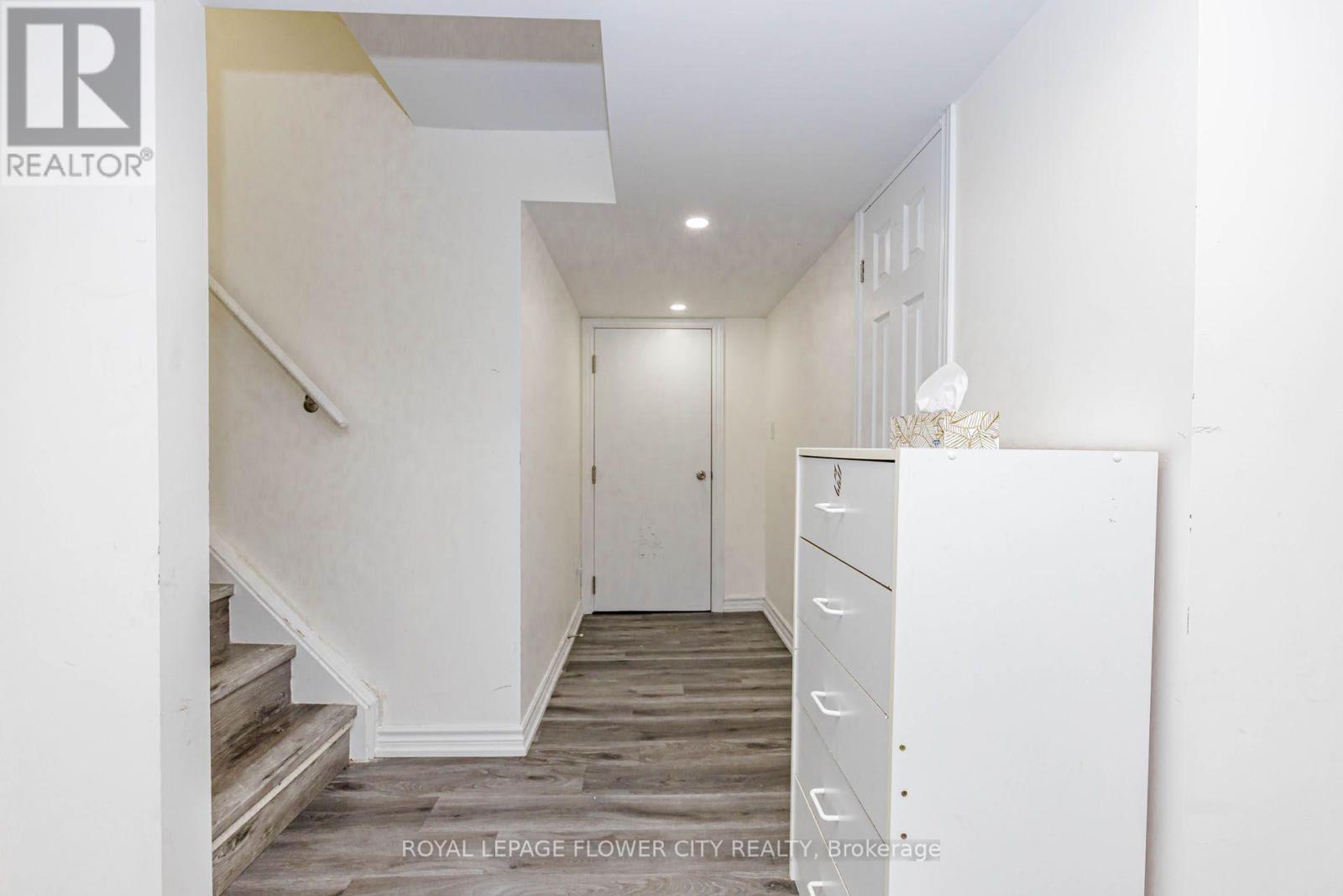 1530 Somergrove Crescent, Pickering, Ontario  L1X 2K7 - Photo 30 - E13623168