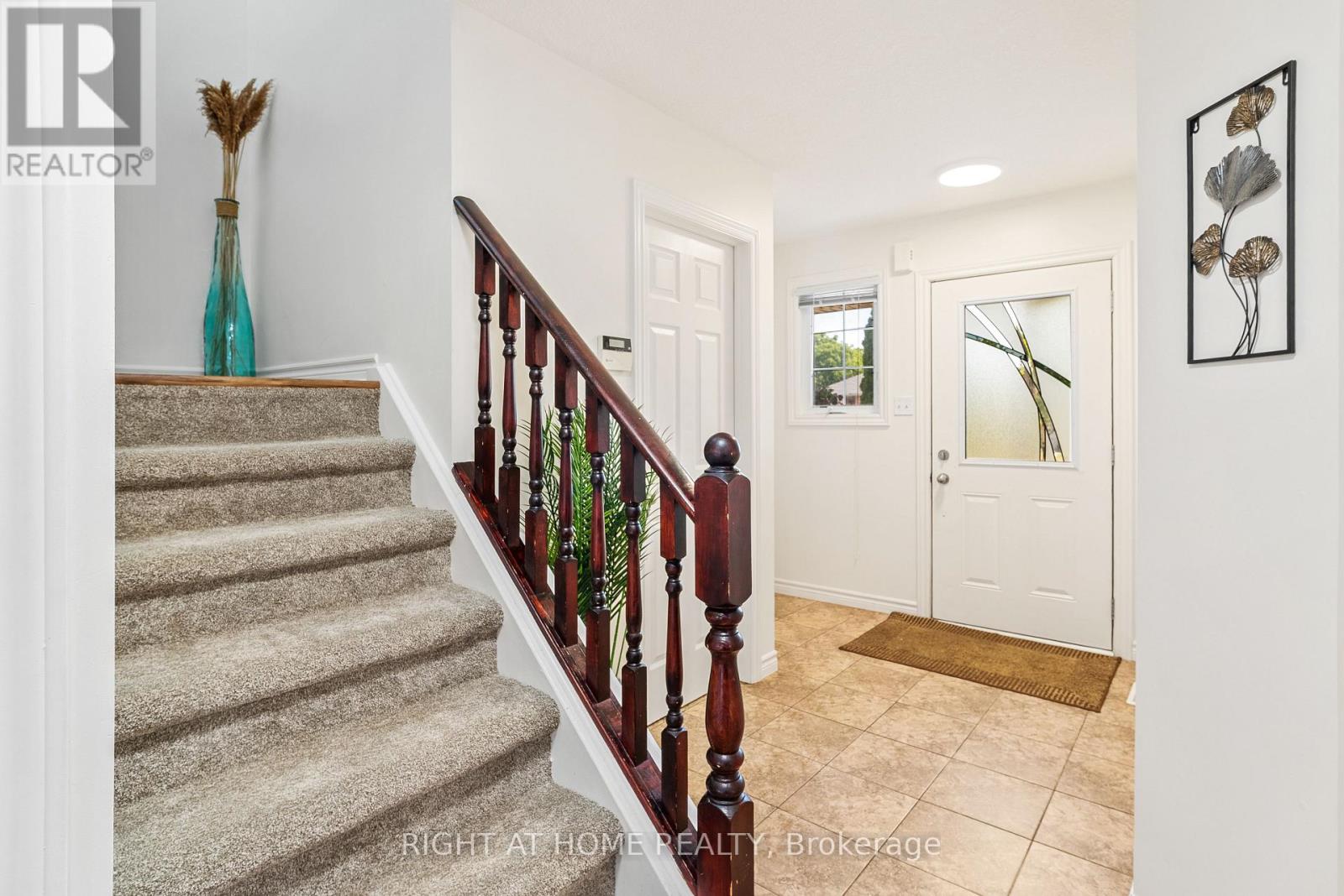 1460 South Wenige Drive N, London North, Ontario  N5X 4N1 - Photo 4 - X13628520