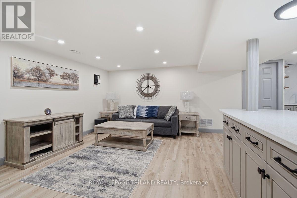 27 Aldborough Avenue, St. Thomas, Ontario  N5R 4S8 - Photo 9 - X13628574