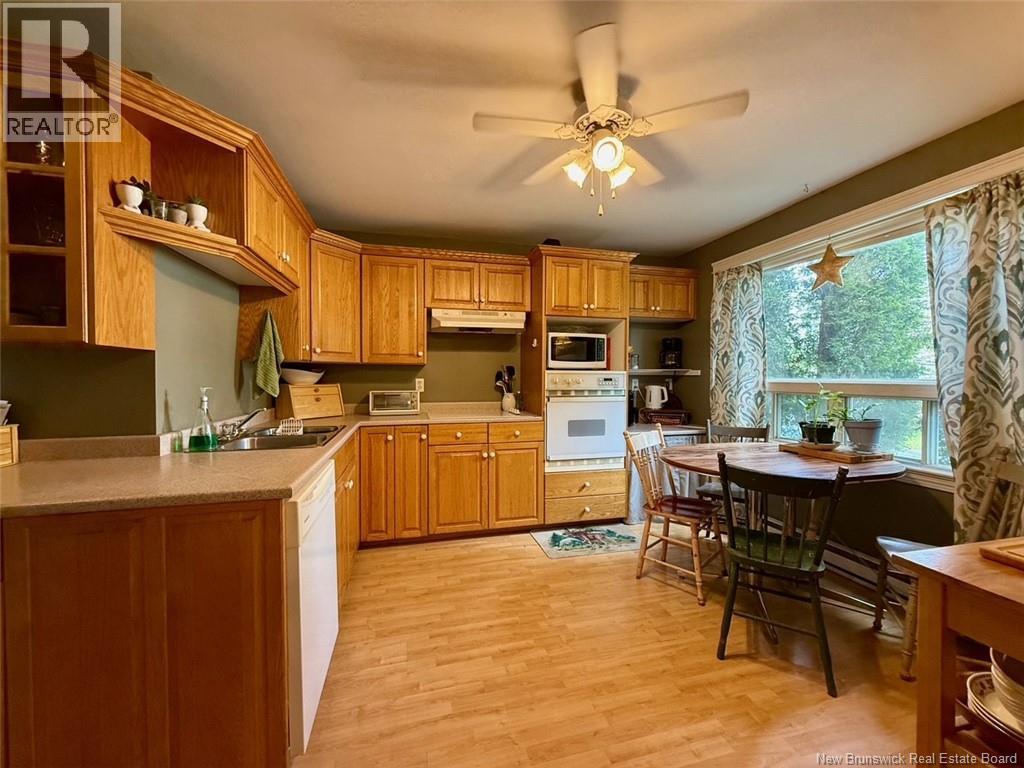 7 Oak Street, Mcadam, New Brunswick  E6J 1M5 - Photo 24 - NB145138