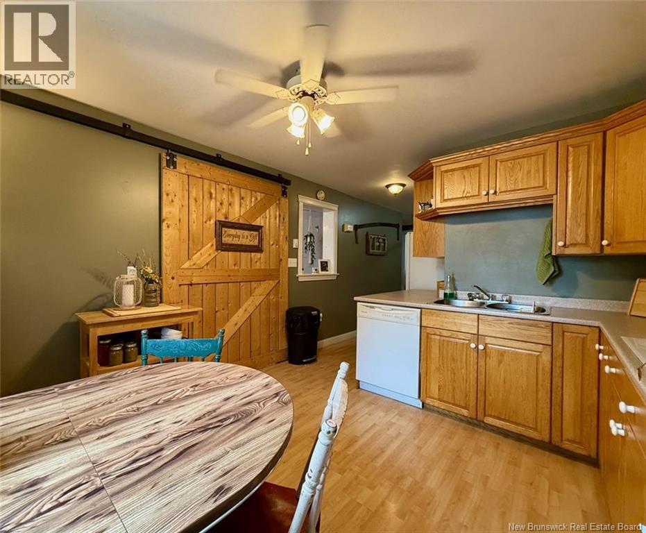 7 Oak Street, Mcadam, New Brunswick  E6J 1M5 - Photo 25 - NB145138