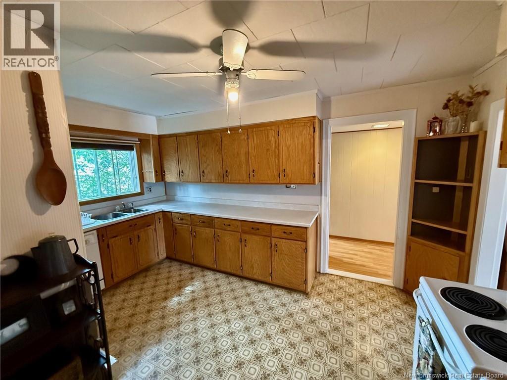7 Oak Street, Mcadam, New Brunswick  E6J 1M5 - Photo 41 - NB145138